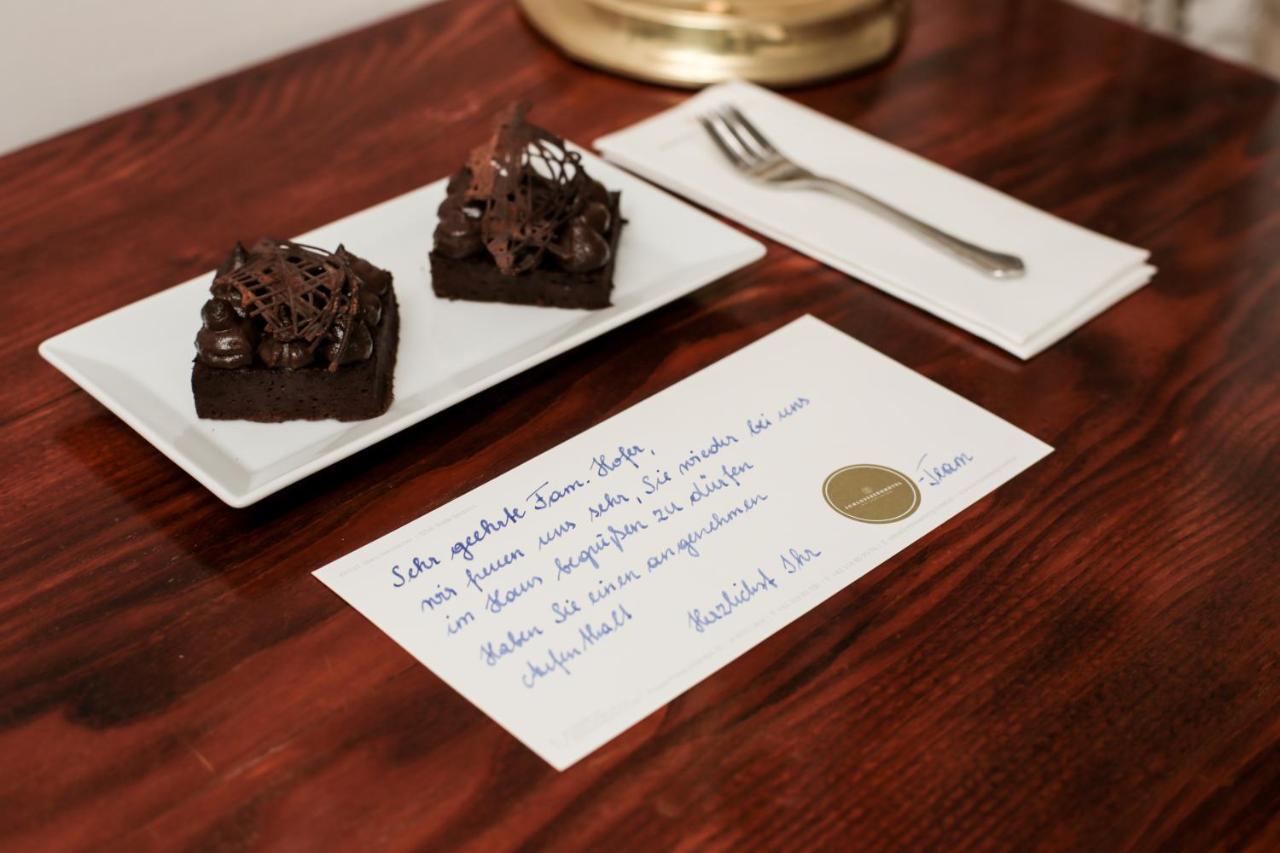 Schlossberghotel Graz Exterior foto A handwritten thank you note