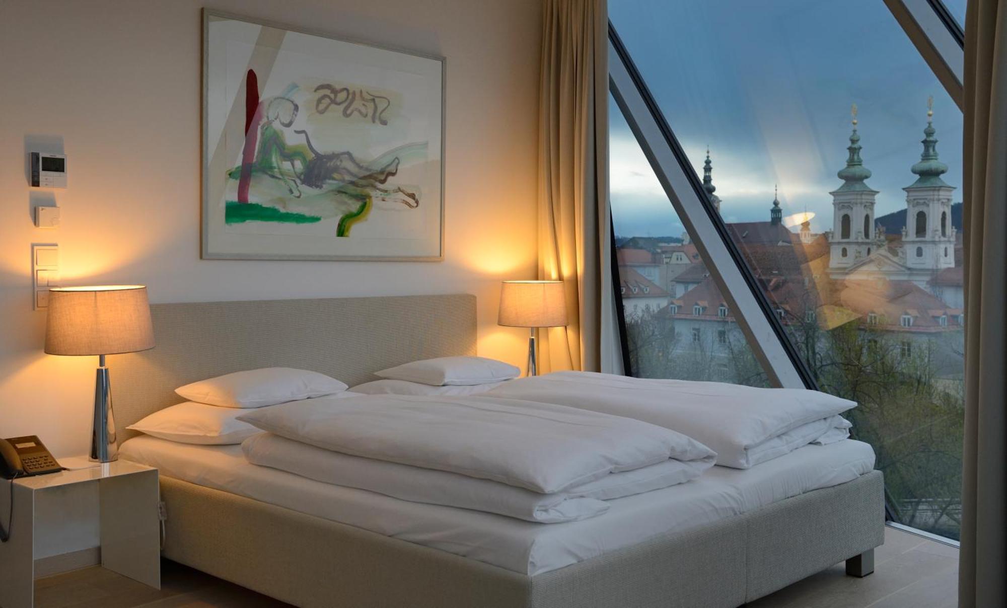 Schlossberghotel Graz Exterior foto A room at the Hotel