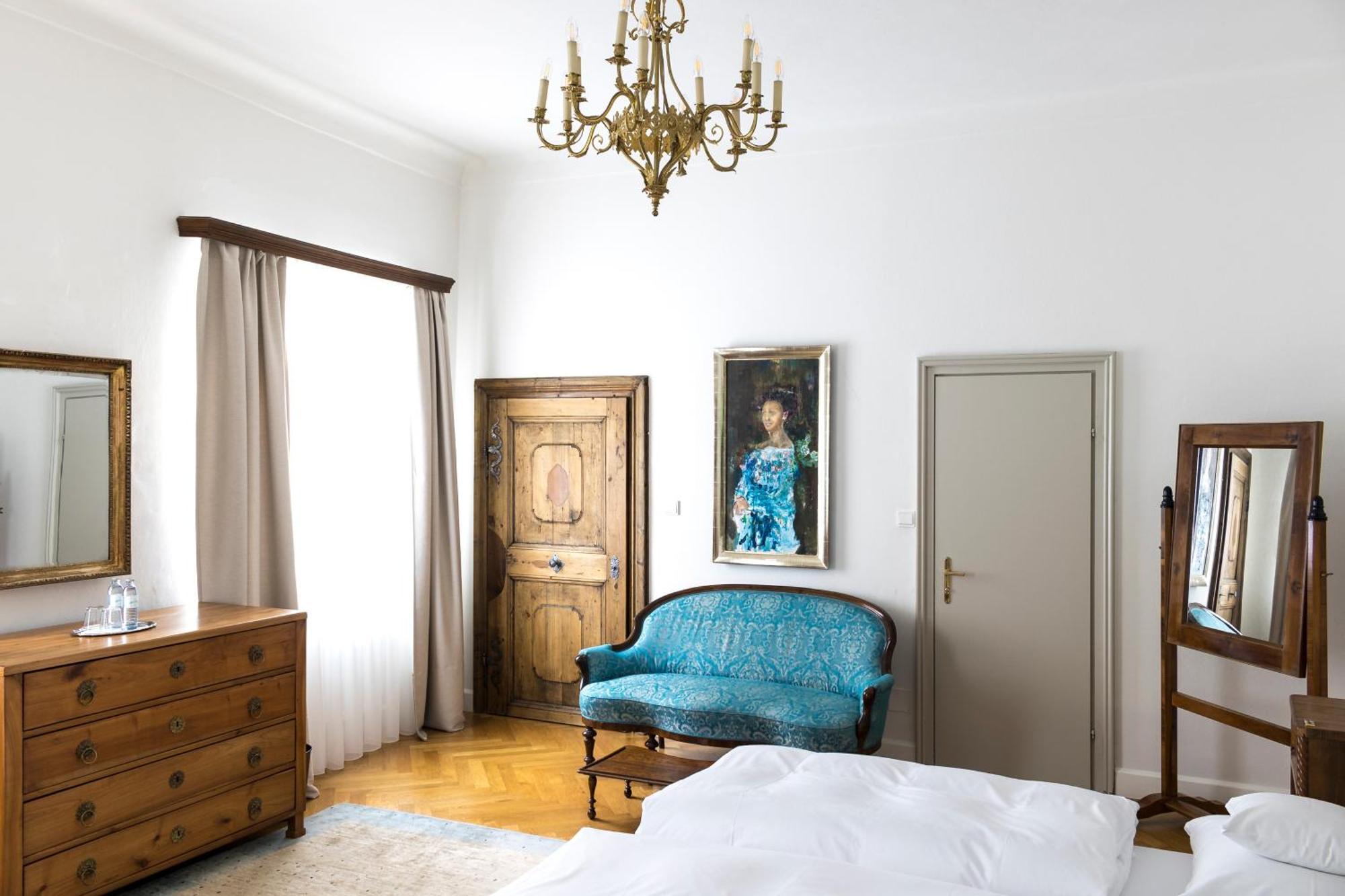 Schlossberghotel Graz Exterior foto The Blue Room