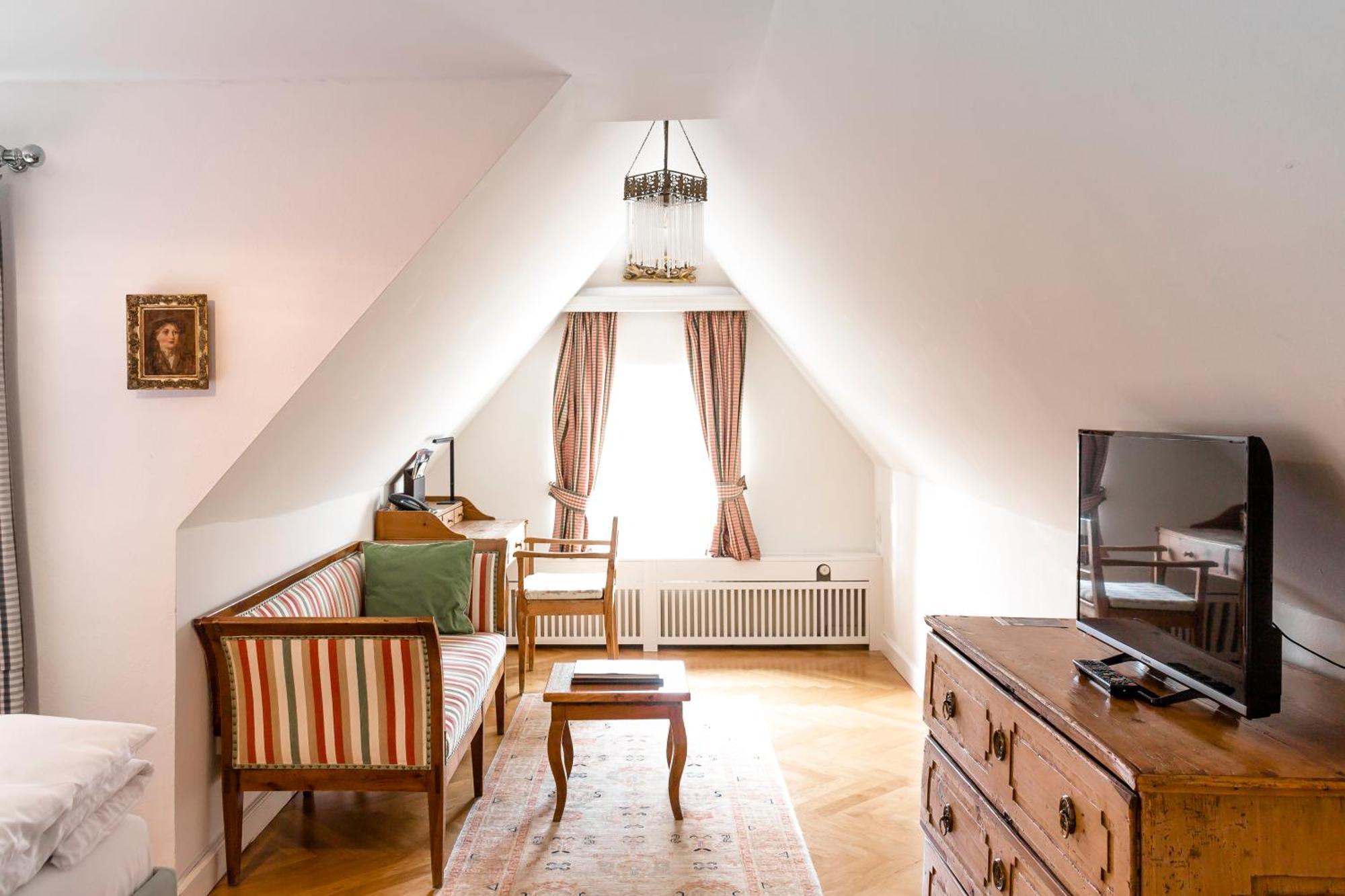 Schlossberghotel Graz Exterior foto A room in the hotel